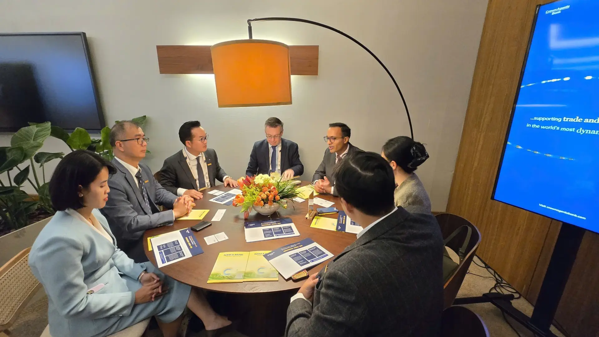 Hình 1 – NH Crown Agent bank