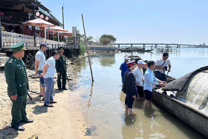 Nguyên nhân vụ chìm thuyền TP Huế khiến 2 mẹ con tử vong tại phá Tam Giang - Ảnh 1.