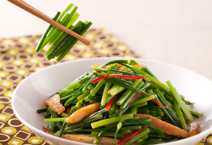 5 loại rau rẻ bèo giúp kích thích mọc tóc, bồi bổ gan lại làm đẹp da mặt, chợ Việt nào cũng có bán - Ảnh 1.