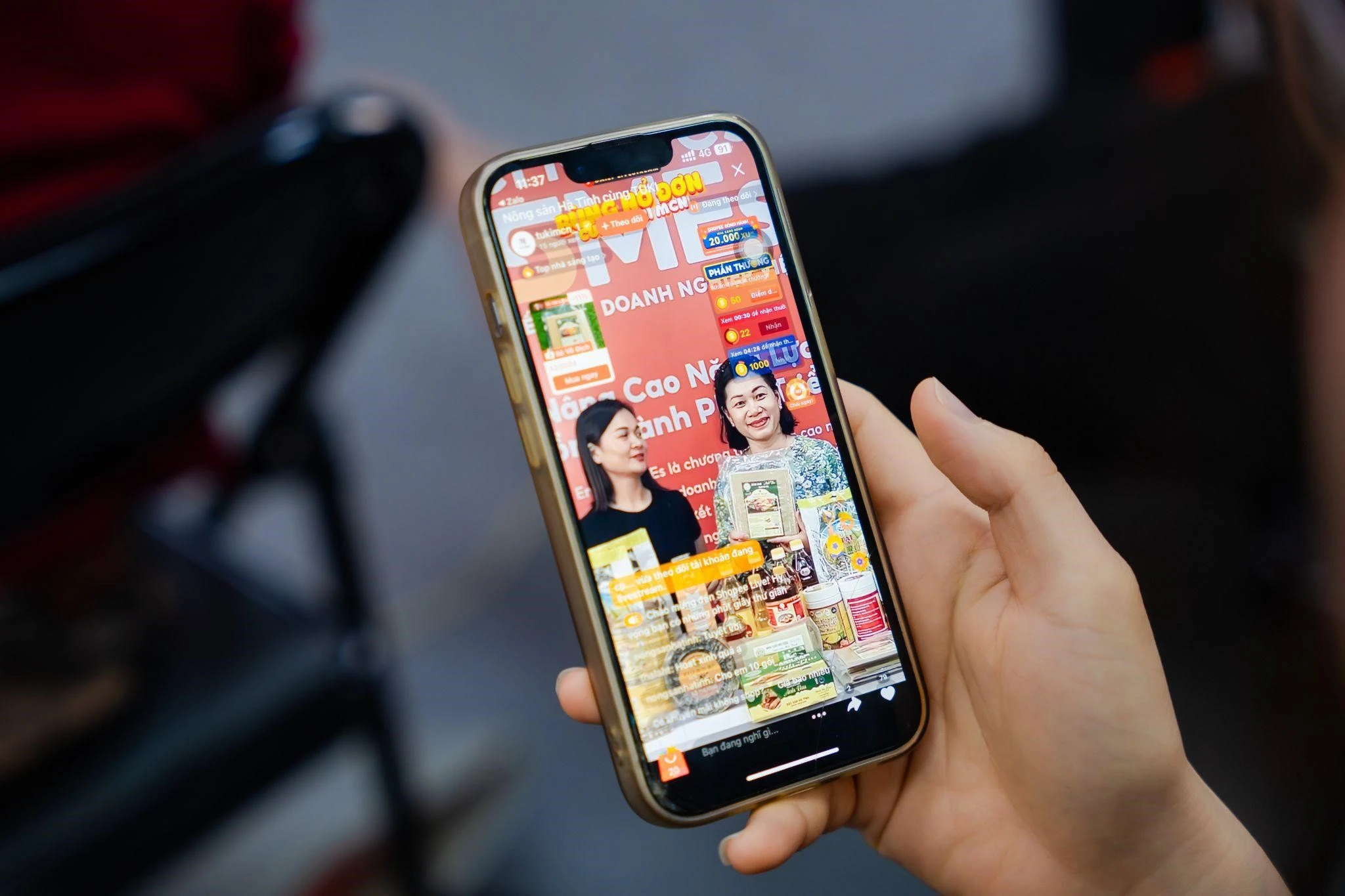 Các nhà bán hàng địa phương đã thay đổi suy nghĩ, chủ động ứng dụng ngay kiến thức, kỹ năng được đào tạo vào vận hành thực tế.