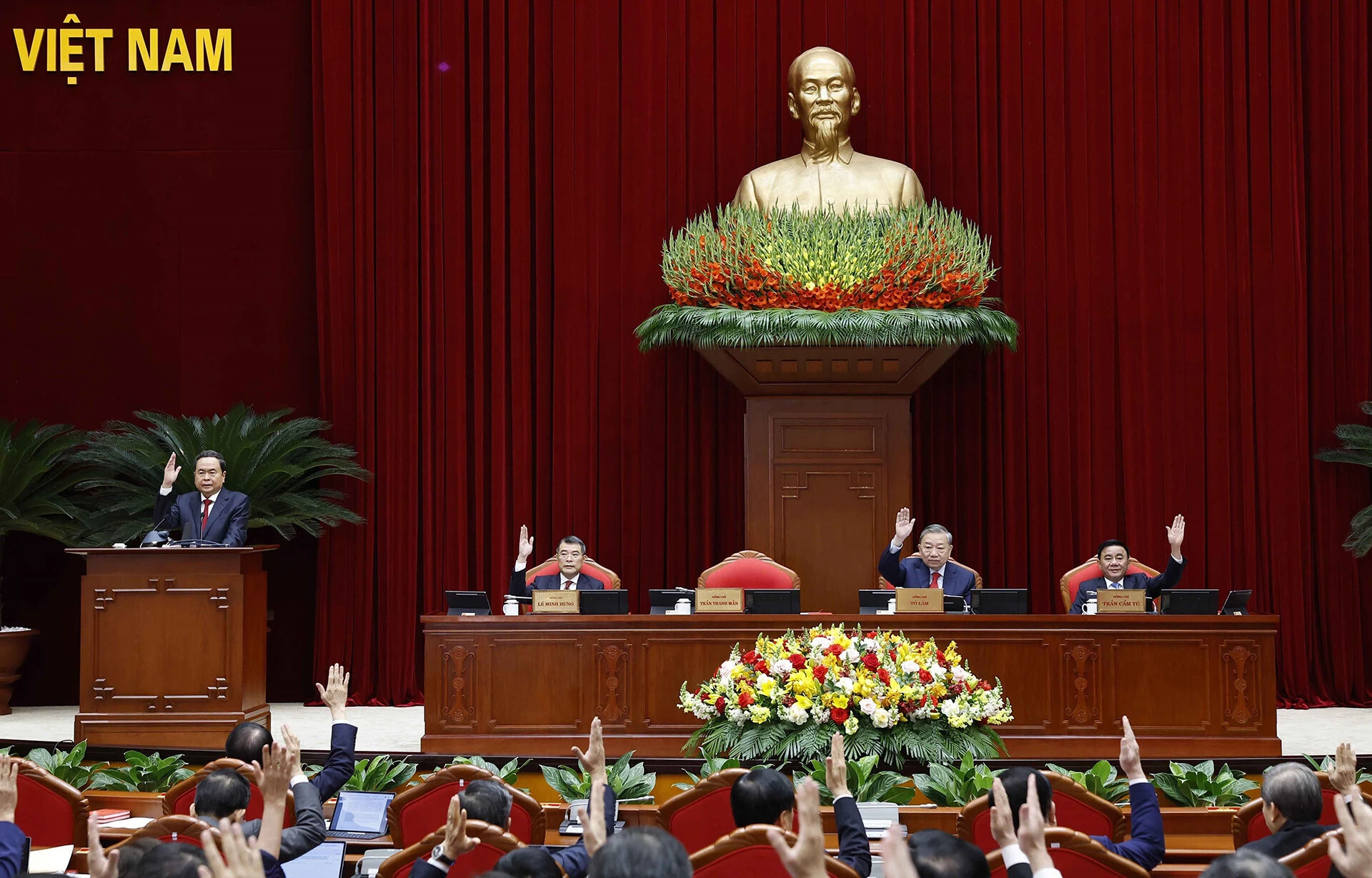 Khai mạc Hội nghị Trung ương 2 khóa XIV: Nhiệm vụ quan trọng Cho phát triển đất nước 2026 - Ảnh 5. Khai mạc Hội nghị Trung ương 2 khóa XIV: Nhiệm vụ quan trọng Cho phát triển đất nước 2026 - Ảnh 5.