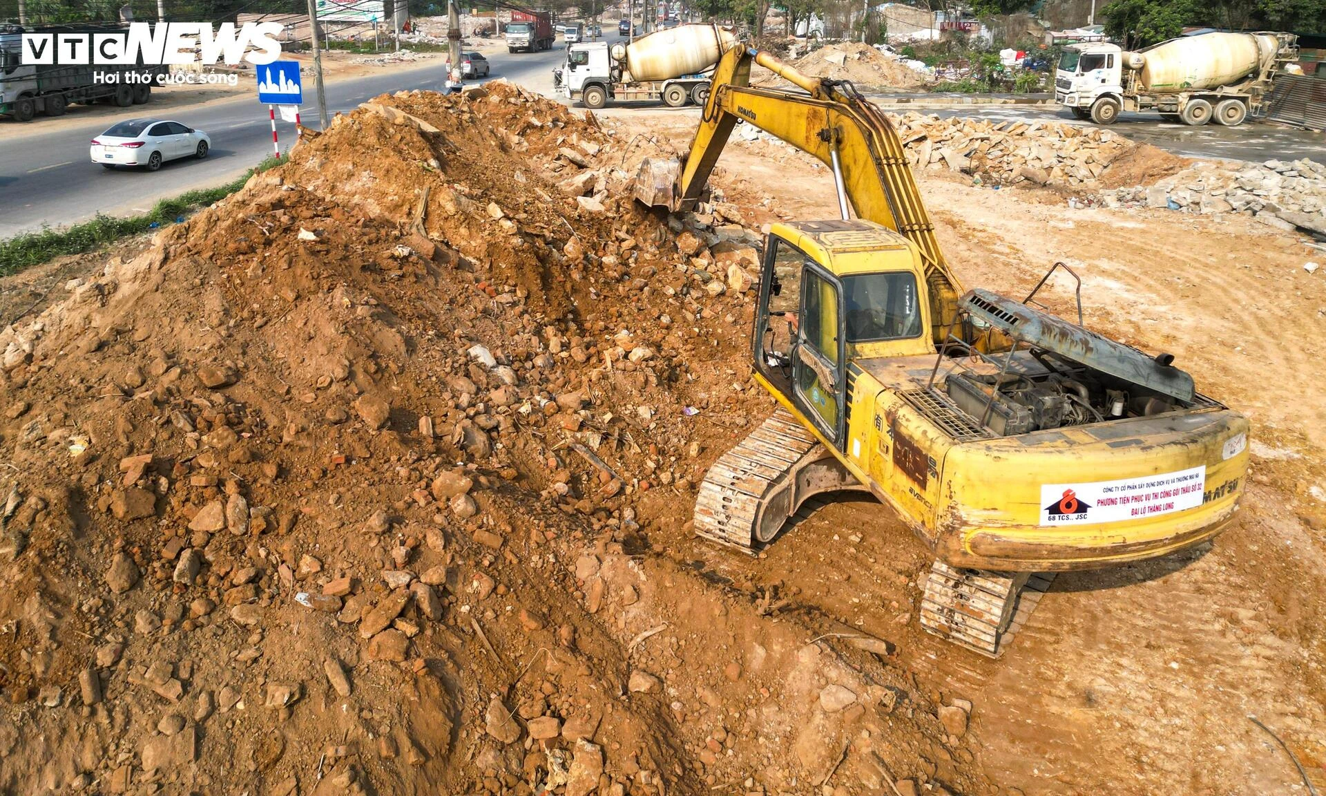 Công trường cao tốc 5 . 200 Tỷ đồng kết nối Đại lộ Thăng Long và Hà Nội - hòa bình - Ảnh 10. Công trường cao tốc 5 . 200 Tỷ đồng kết nối Đại lộ Thăng Long và Hà Nội - hòa bình - Ảnh 10.