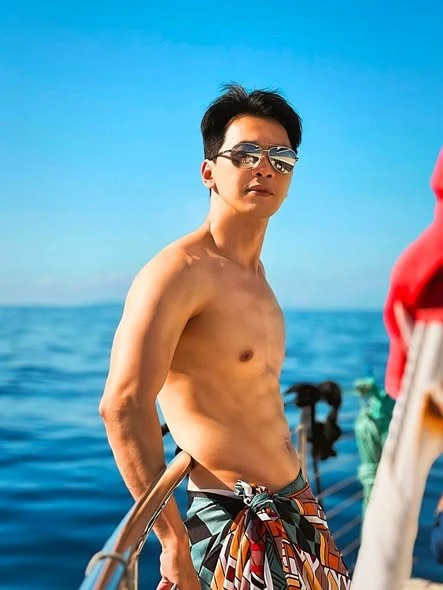Chủ tịch ACB Trần Hùng Huy bất ngờ khoe cơ bụng 6 múi, “than thở” 1 điều - Ảnh 3.