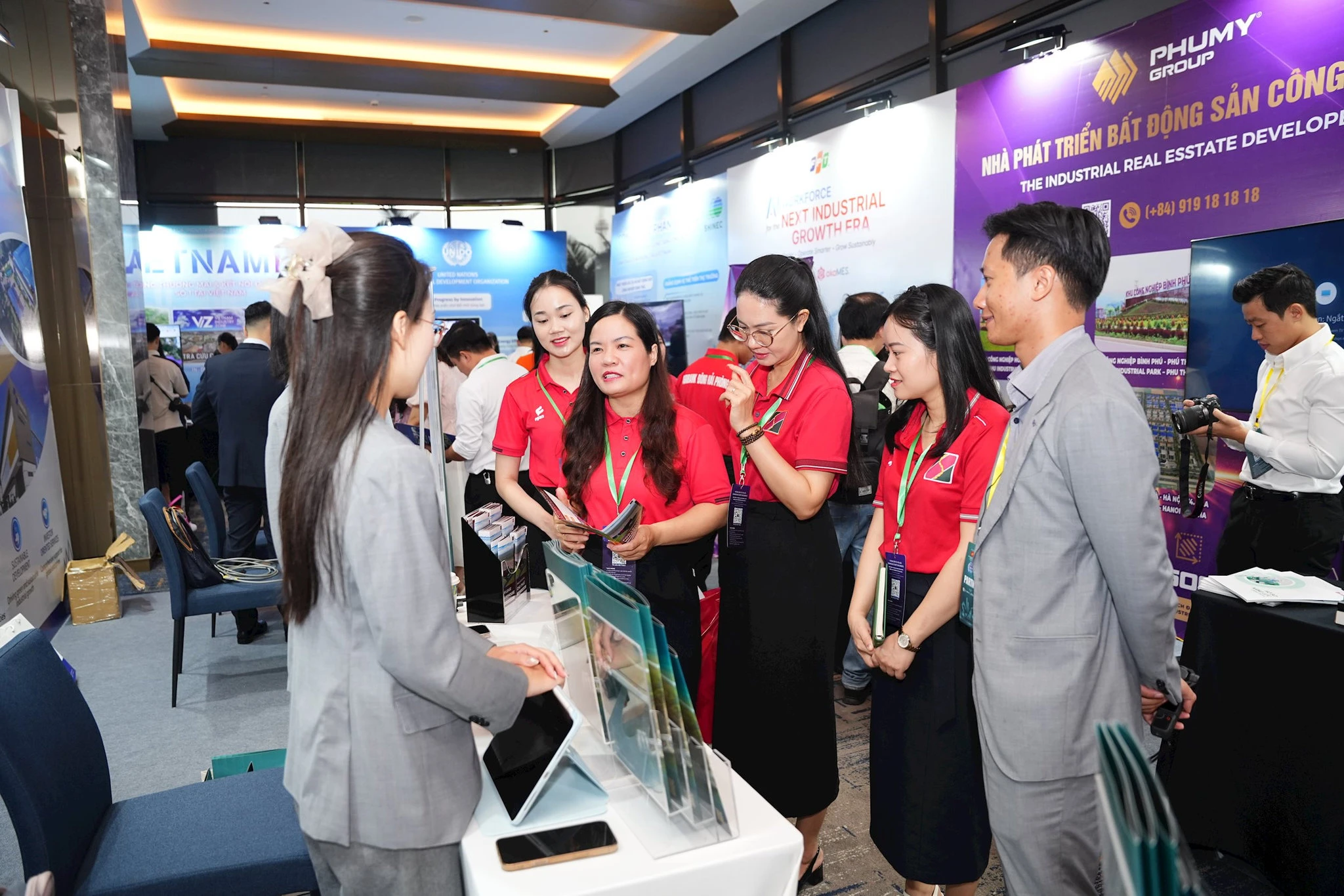 Cắt giảm một thứ tới 50% góp phần giúp thành phố top đầu kinh tế của Việt Nam thu về gần 3 tỷ USD - Ảnh 2. Cắt giảm một thứ tới 50% góp phần giúp thành phố top đầu kinh tế của Việt Nam thu về gần 3 tỷ USD - Ảnh 2.
