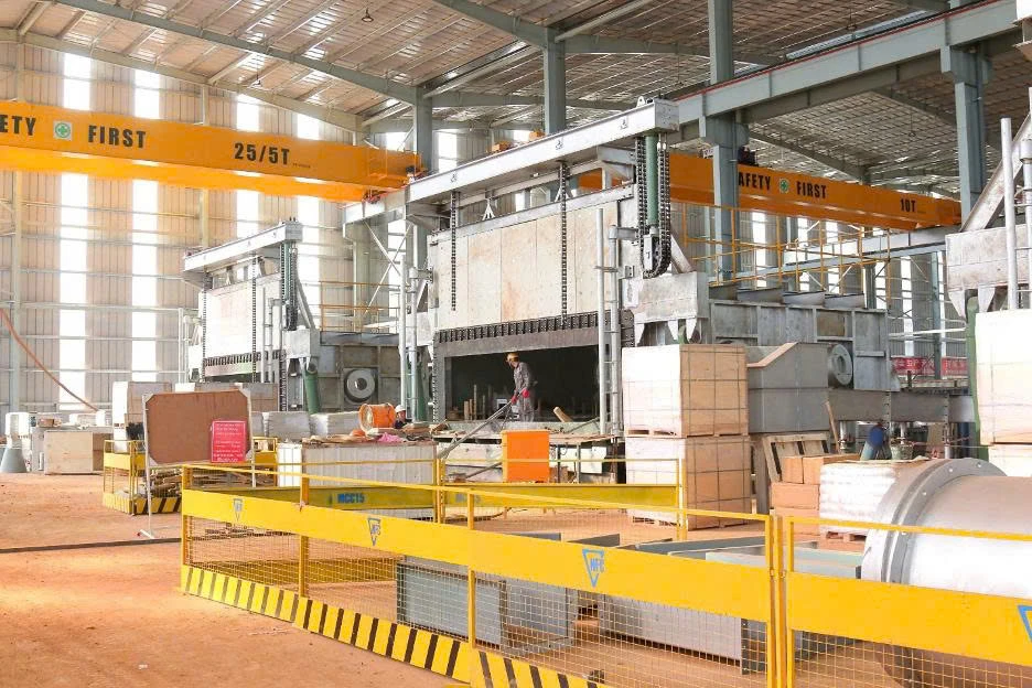 Sau 10 năm thai nghén, Việt Nam sắp ra lò mẻ kim loại chiến lược làm máy bay, tàu vũ trụ tại nhà máy 18.400 tỷ đồng - Ảnh 2. Sau 10 năm thai nghén, Việt Nam sắp ra lò mẻ kim loại chiến lược làm máy bay, tàu vũ trụ tại nhà máy 18.400 tỷ đồng - Ảnh 2.
