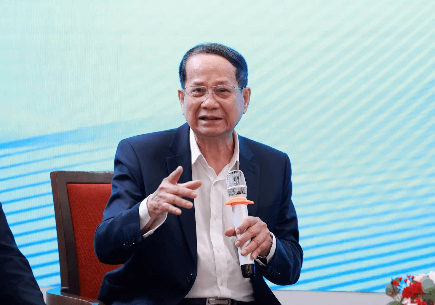 Xổ số Thủ đô càng bán càng mỏng lãi: Chuyên gia chỉ ra nguyên nhân của "điều khác thường" - Ảnh 2.