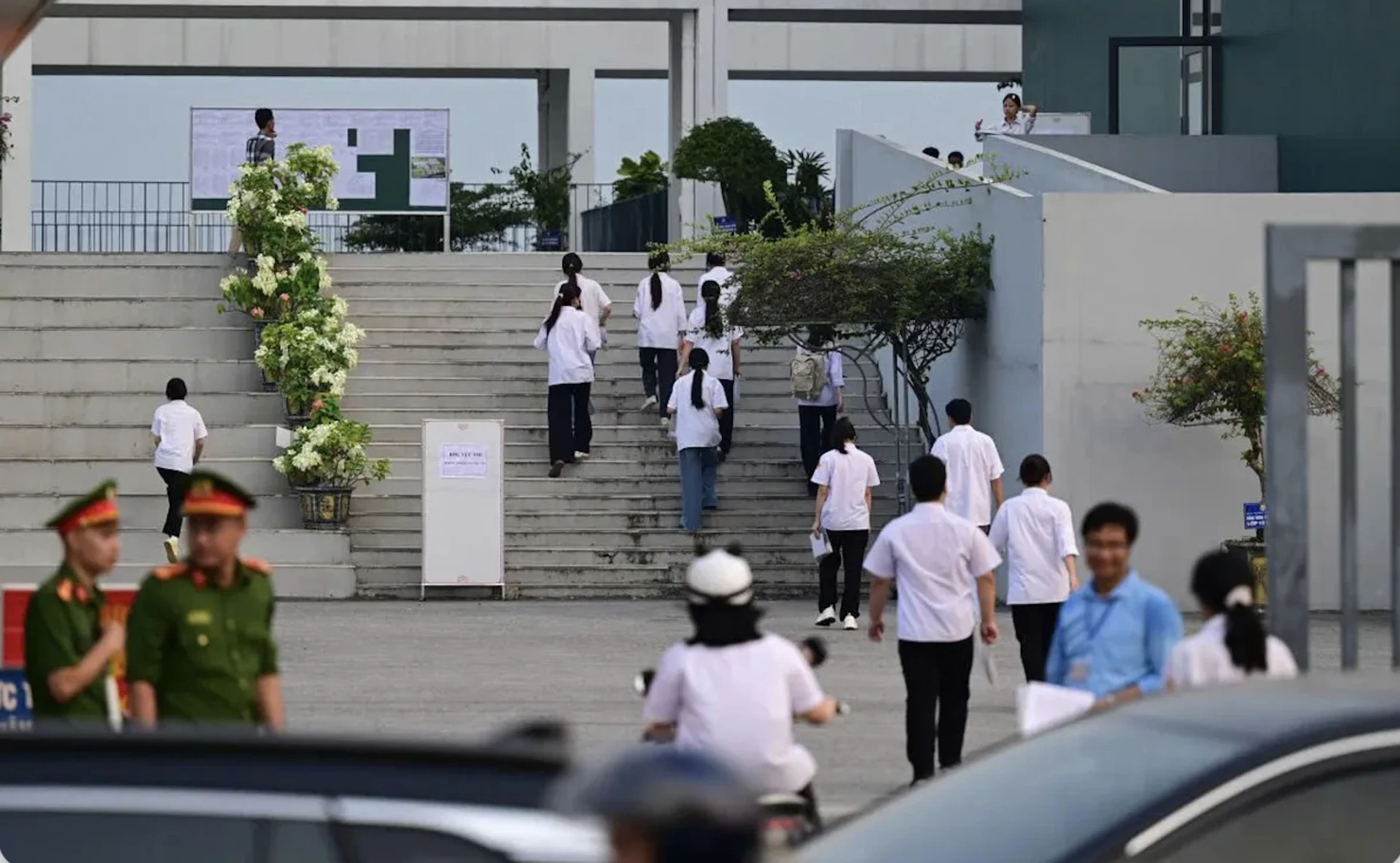 Điểm thi lại tốt nghiệp THPT ở Chuyên Tuyên Quang: Không có điểm 10, điểm Tiếng Anh trung bình 5,5 - Ảnh 5.